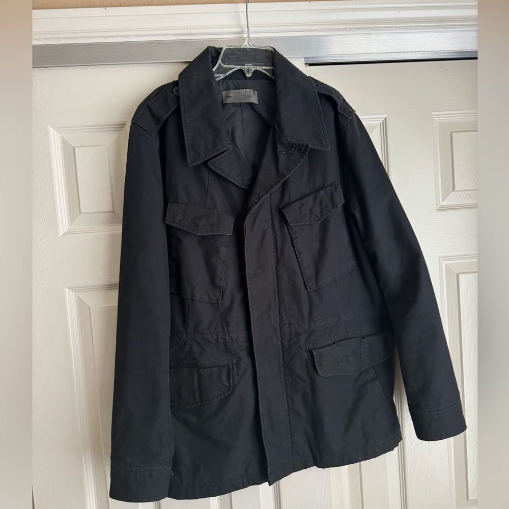 Men’s Gap jacket, size large, black